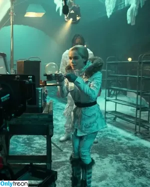 Kiernan Shipka / AdventuresSabrina / kiernanshipka фото голая #2983