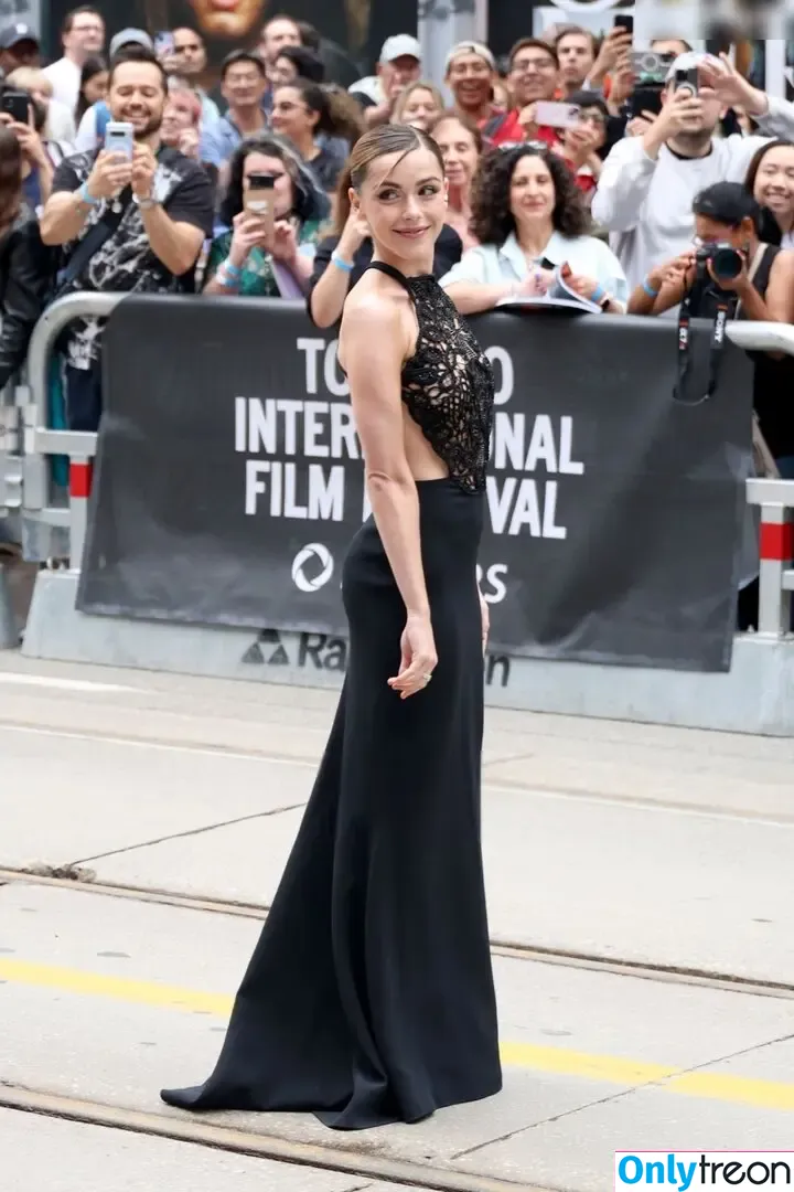 Kiernan Shipka голая photo #2397 (AdventuresSabrina / kiernanshipka)