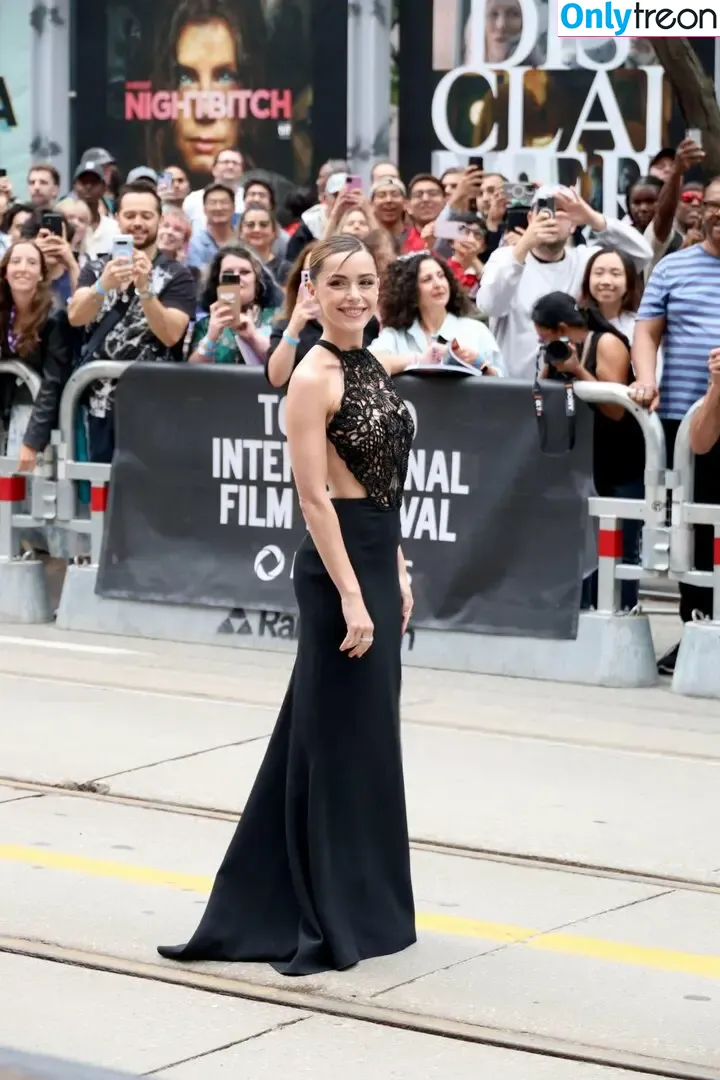 Kiernan Shipka голая photo #2578 (AdventuresSabrina / kiernanshipka)