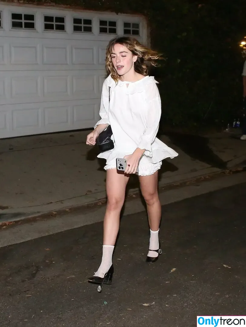 Kiernan Shipka голая photo #2610 (AdventuresSabrina / kiernanshipka)