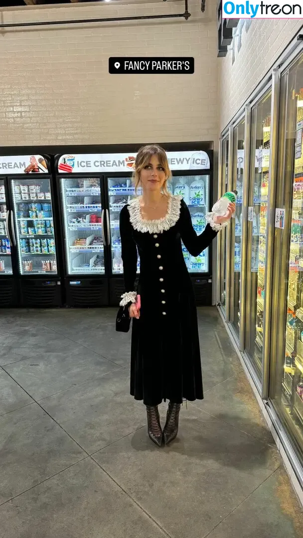 Kiernan Shipka голая photo #2624 (AdventuresSabrina / kiernanshipka)