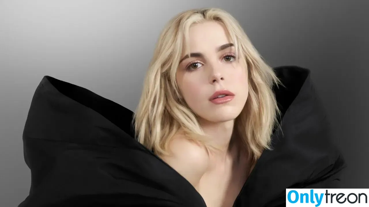 Kiernan Shipka голая photo #3231 (AdventuresSabrina / kiernanshipka)