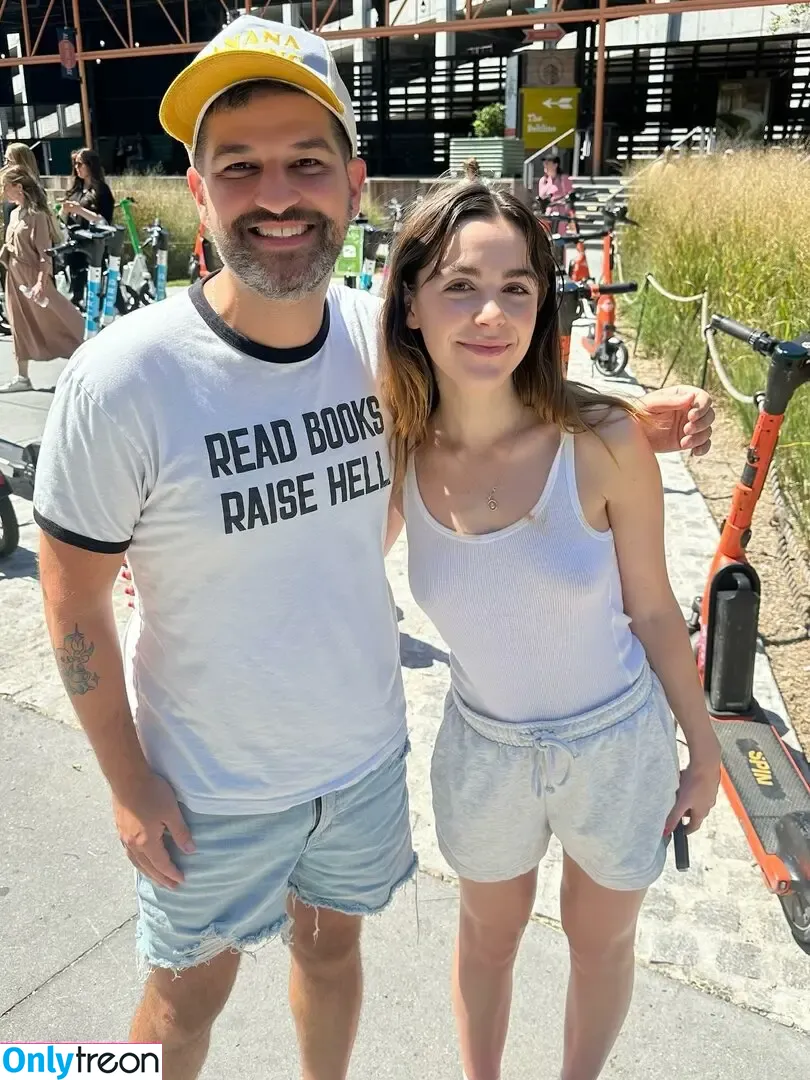 Kiernan Shipka голая photo #3320 (AdventuresSabrina / kiernanshipka)