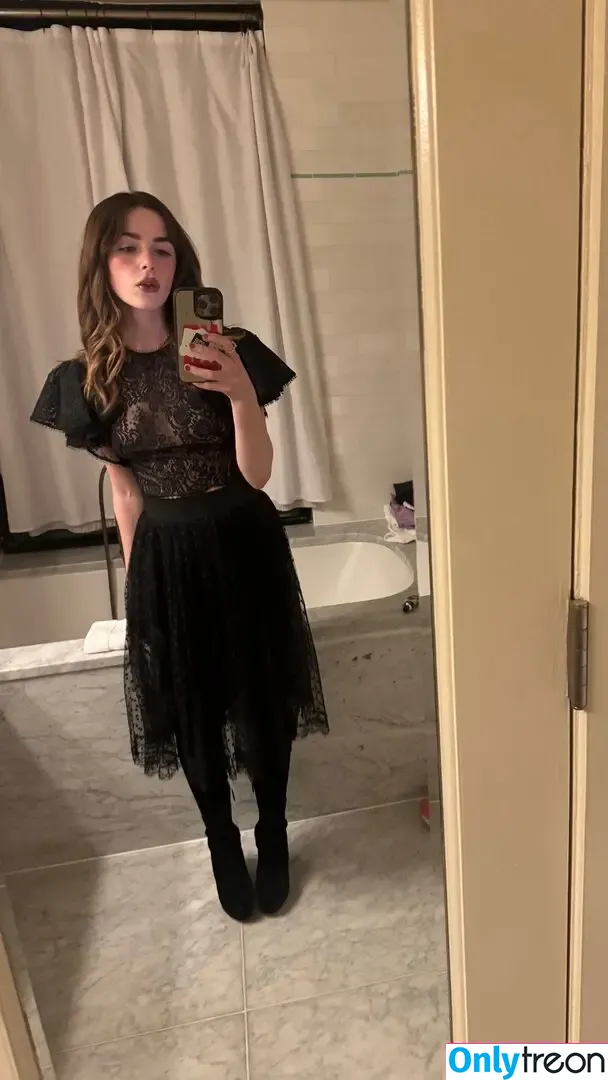 Kiernan Shipka голая photo #3324 (AdventuresSabrina / kiernanshipka)