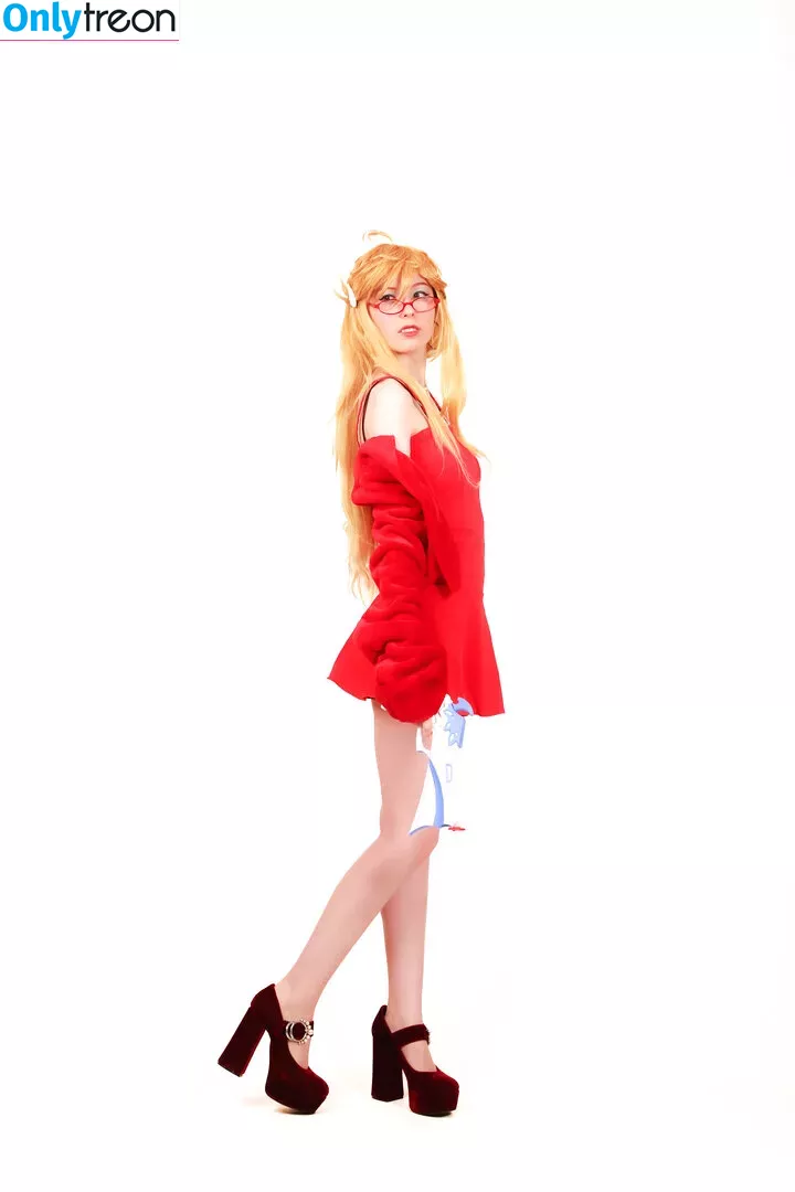 Kiki Glitter Cosplay голая photo #0208 (KikiGlitterCos / kiki_glitter_cosplay / kikifitcosplay)