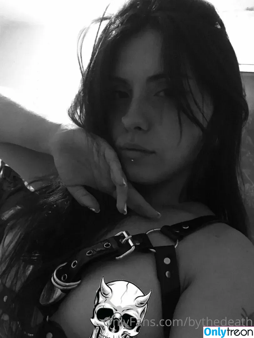 kikithedeath nude photo #0010 (kikithedeath)