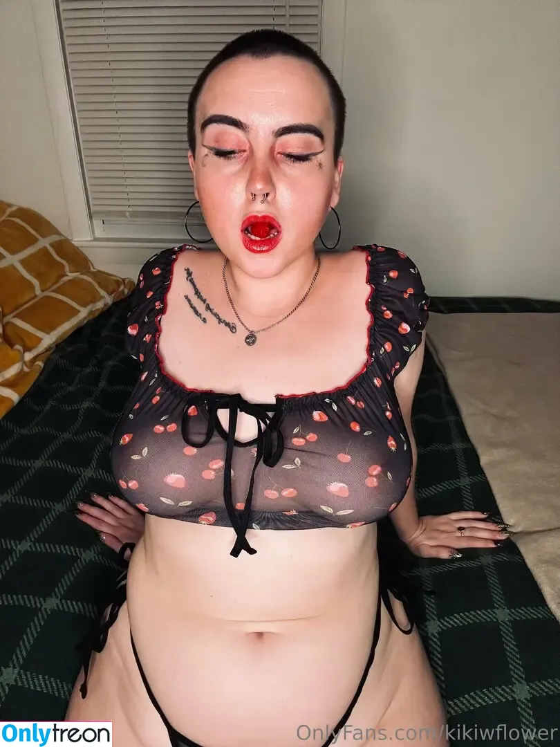 kikiwflower nude photo #0005 (kikiwhoreflower_)