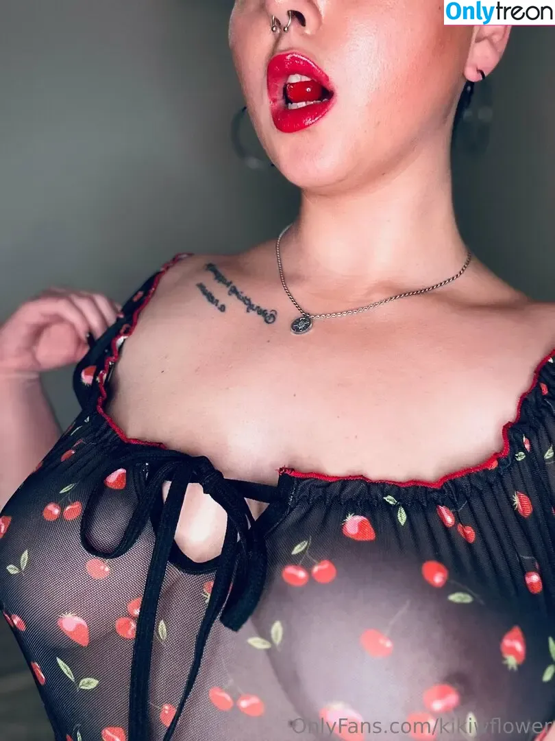 kikiwflower nude photo #0017 (kikiwhoreflower_)
