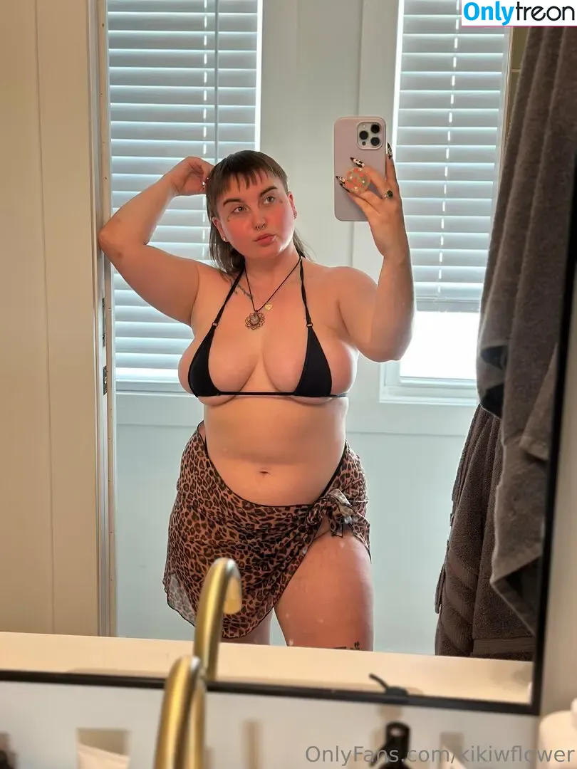 kikiwflower nude photo #0079 (kikiwhoreflower_)