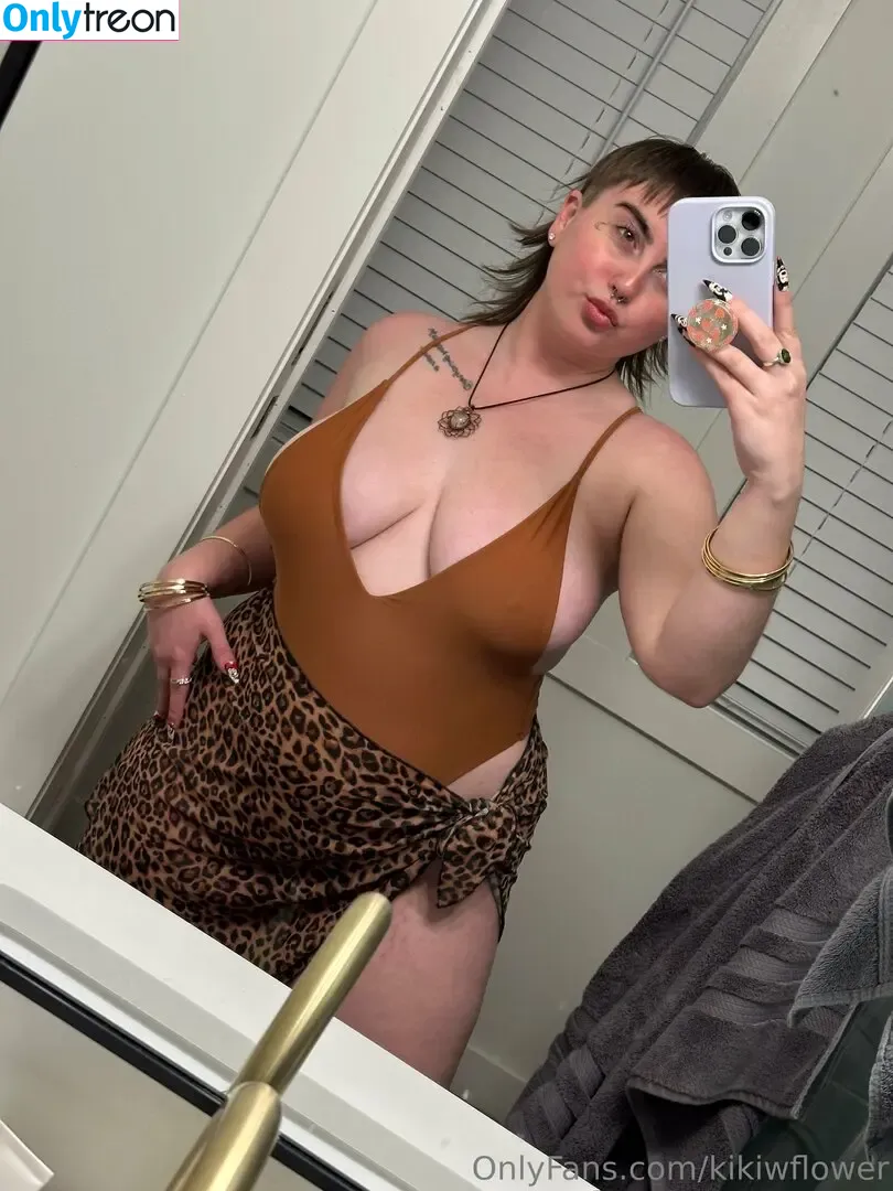 kikiwflower nude photo #0108 (kikiwhoreflower_)