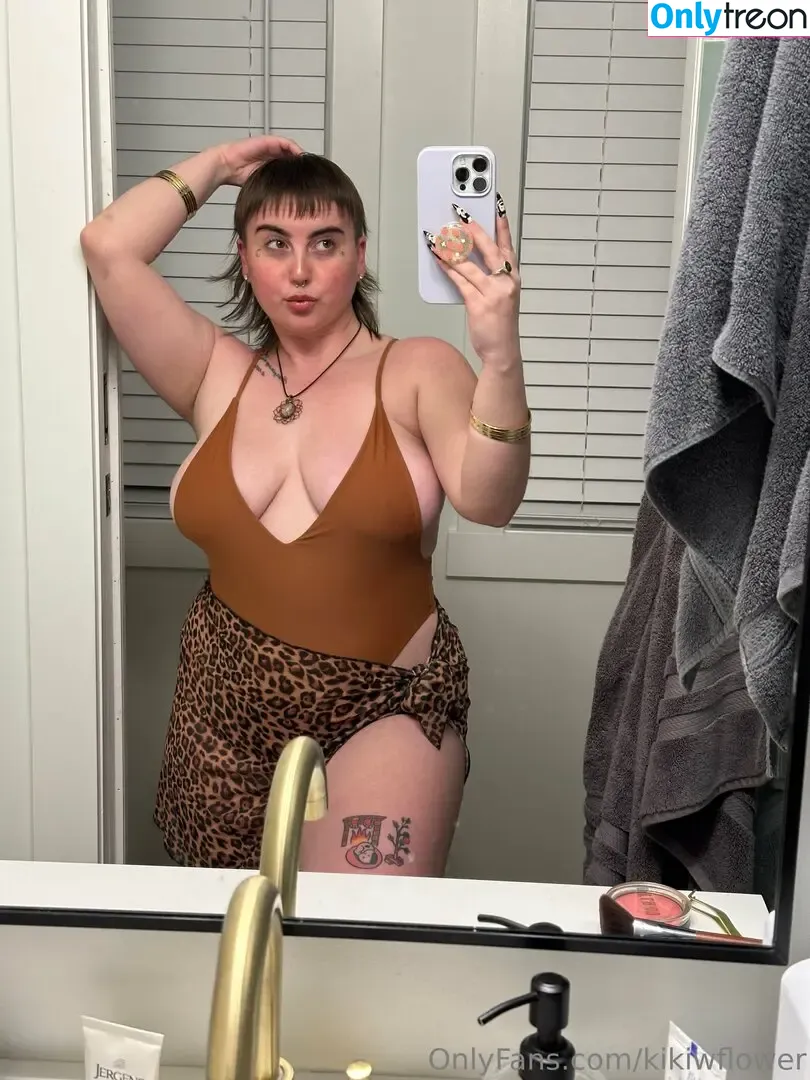 kikiwflower nude photo #0113 (kikiwhoreflower_)