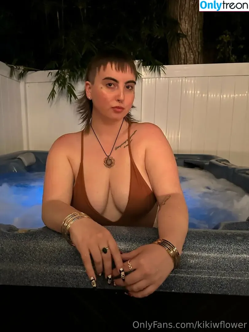 kikiwflower nude photo #0120 (kikiwhoreflower_)