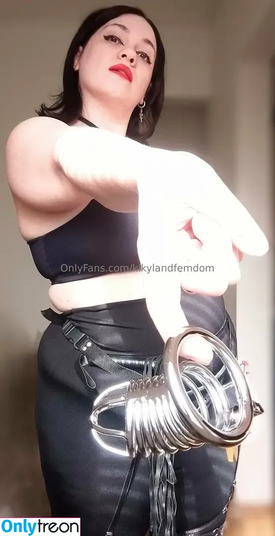 kikylandfemdom голая photo #0044 (cutenlittle)