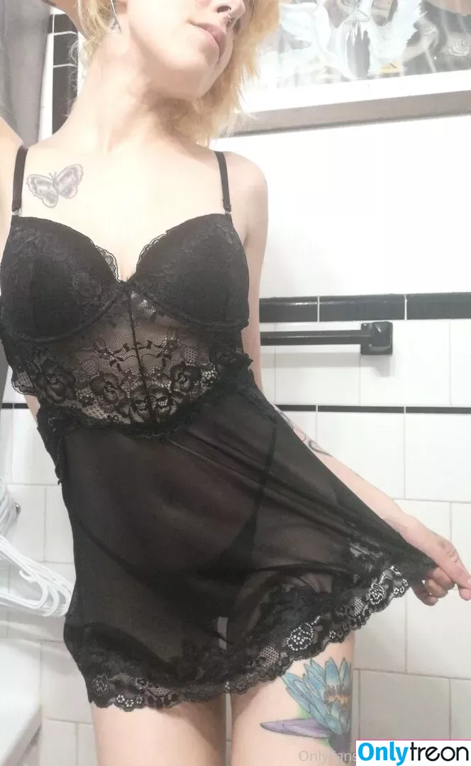 killerkiwi87 nude photo #0001 (killerkunoichi_)