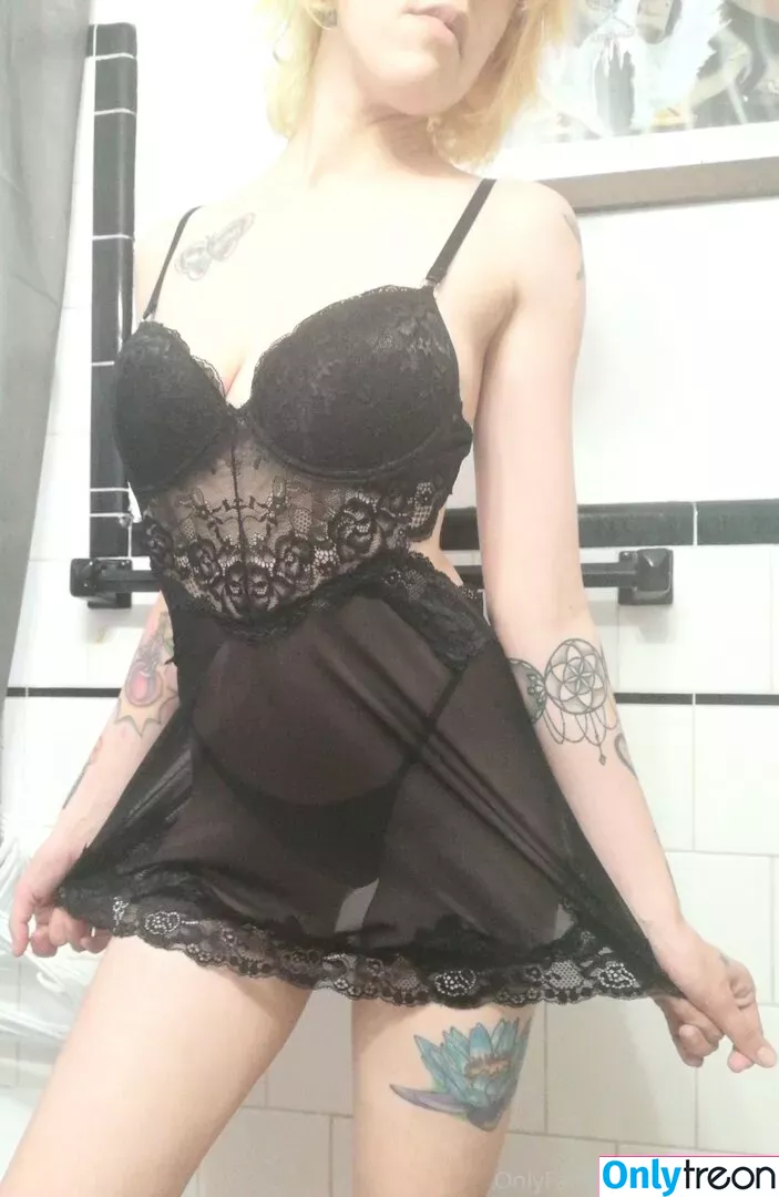 killerkiwi87 nude photo #0002 (killerkunoichi_)