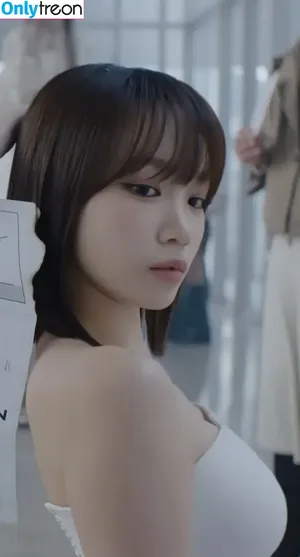 Kim Chaewon / _chaechae_1 / 김채원 Le Sserafim nude photo #0024