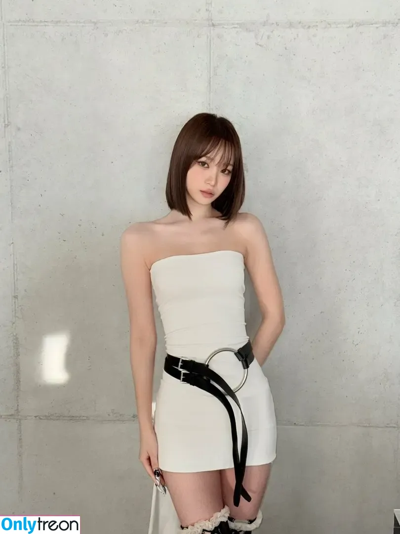 Kim Chaewon nude photo #0006 (_chaechae_1 / 김채원 Le Sserafim)