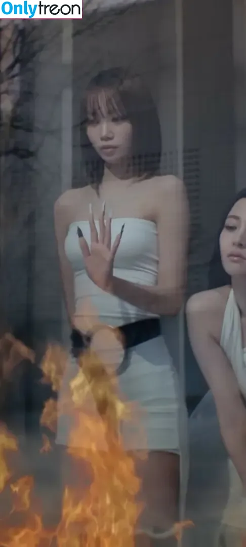 Kim Chaewon nude photo #0019 (_chaechae_1 / 김채원 Le Sserafim)
