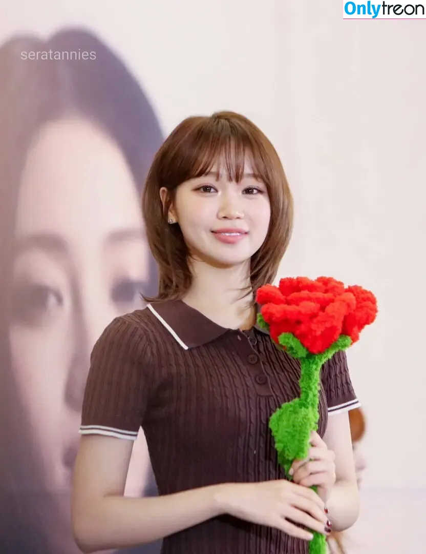 Kim Chaewon nude photo #0039 (_chaechae_1 / 김채원 Le Sserafim)