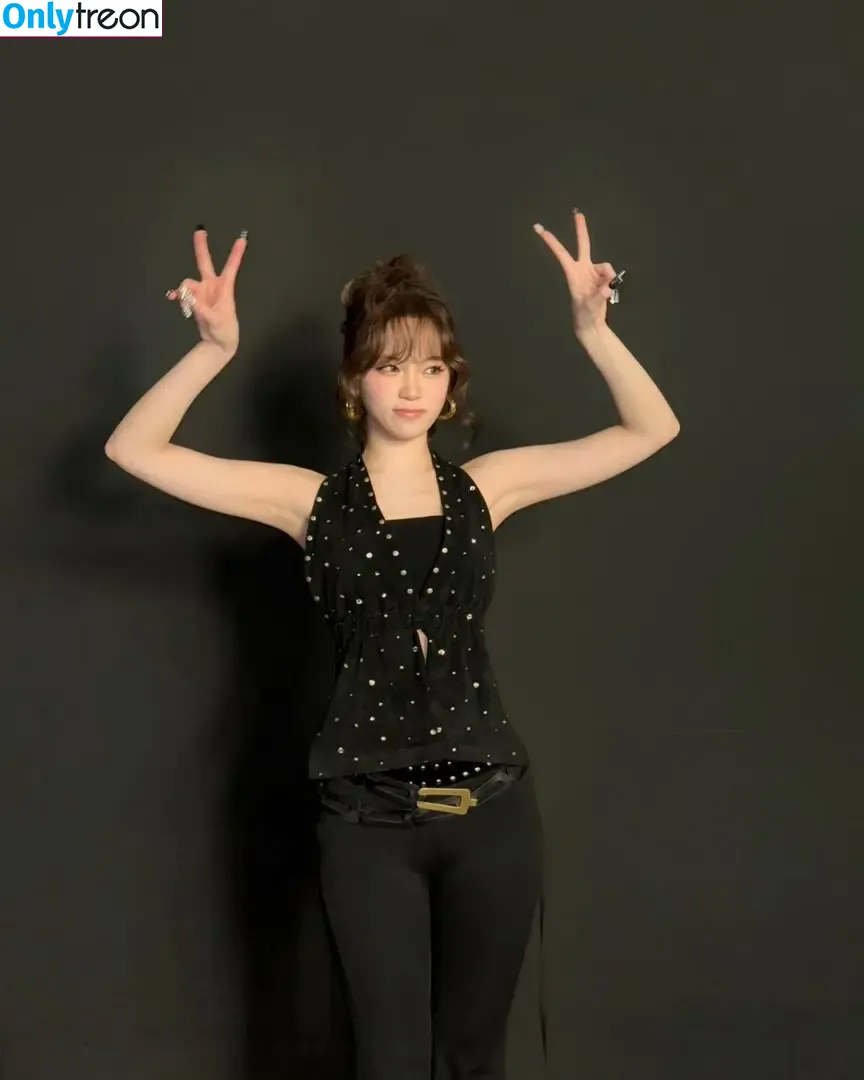 Kim Chaewon nude photo #0062 (_chaechae_1 / 김채원 Le Sserafim)
