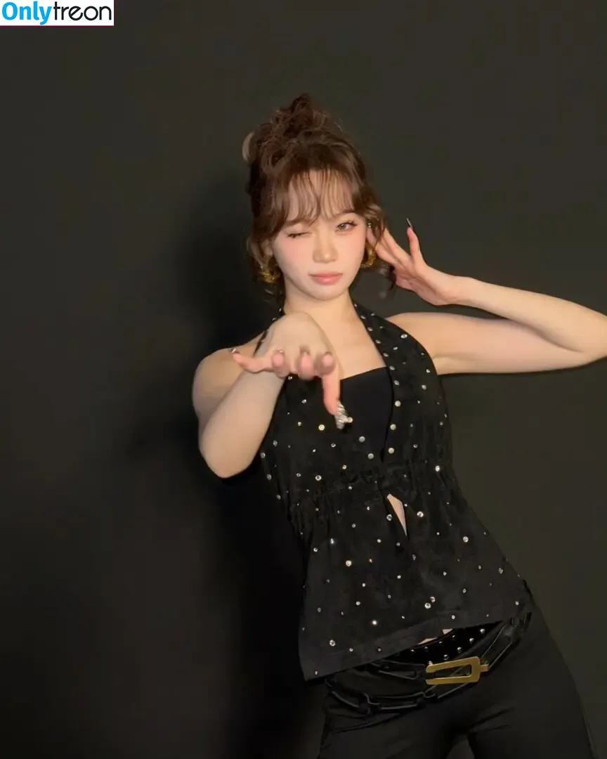 Kim Chaewon nude photo #0064 (_chaechae_1 / 김채원 Le Sserafim)