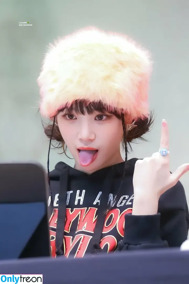 Kim Chaewon nude photo #0140 (_chaechae_1 / 김채원 Le Sserafim)