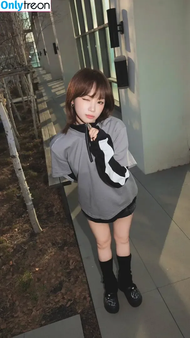 Kim Chaewon nude photo #0158 (_chaechae_1 / 김채원 Le Sserafim)