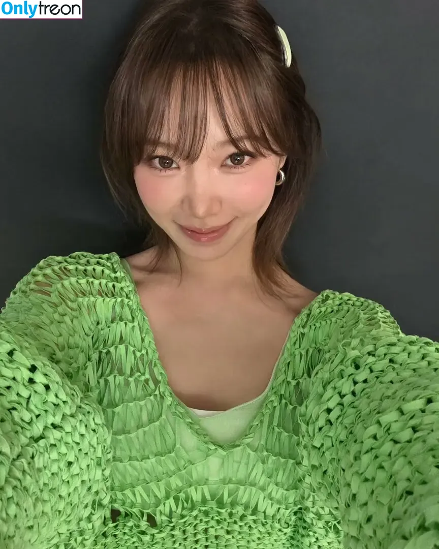 Kim Chaewon nude photo #0206 (_chaechae_1 / 김채원 Le Sserafim)