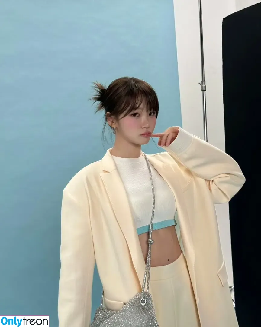 Kim Chaewon nude photo #0207 (_chaechae_1 / 김채원 Le Sserafim)