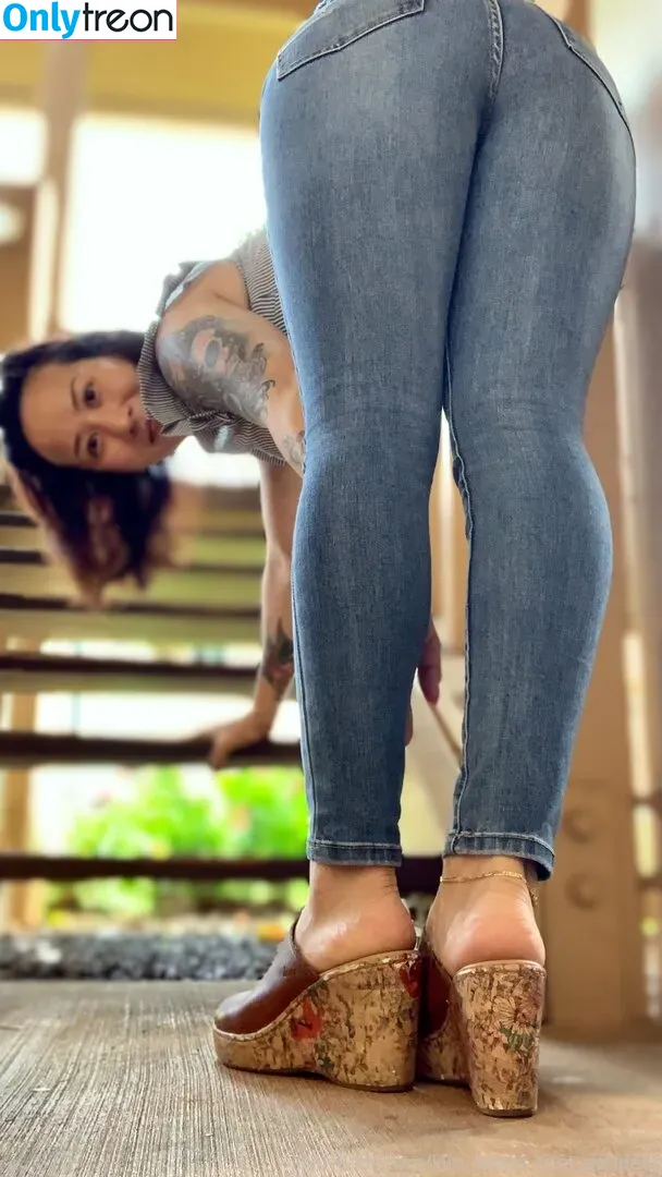 kim_kisses_foot_goddess nude photo #0180 (jenny_kimkwon)