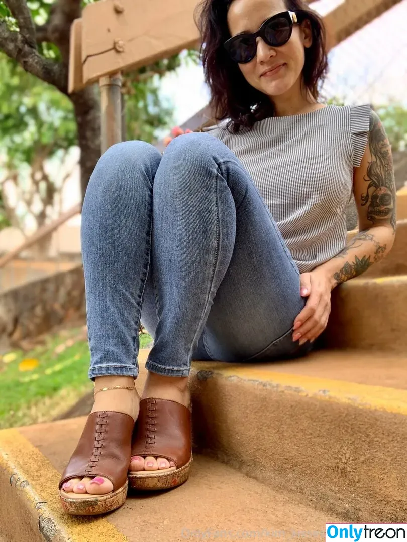 kim_kisses_foot_goddess nude photo #0195 (jenny_kimkwon)