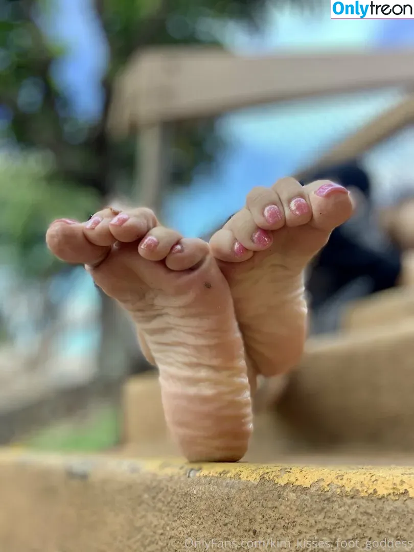 kim_kisses_foot_goddess nude photo #0228 (jenny_kimkwon)