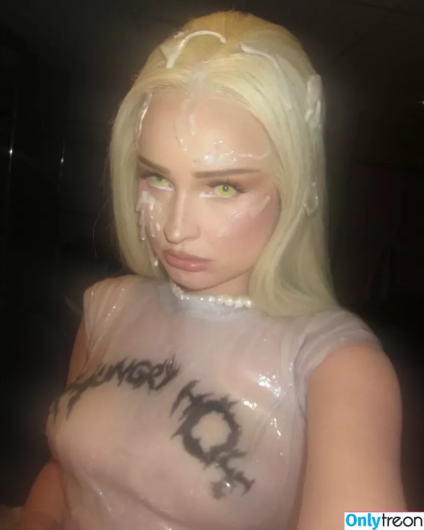 Kim Petras голая photo #0023 (kimpetras)