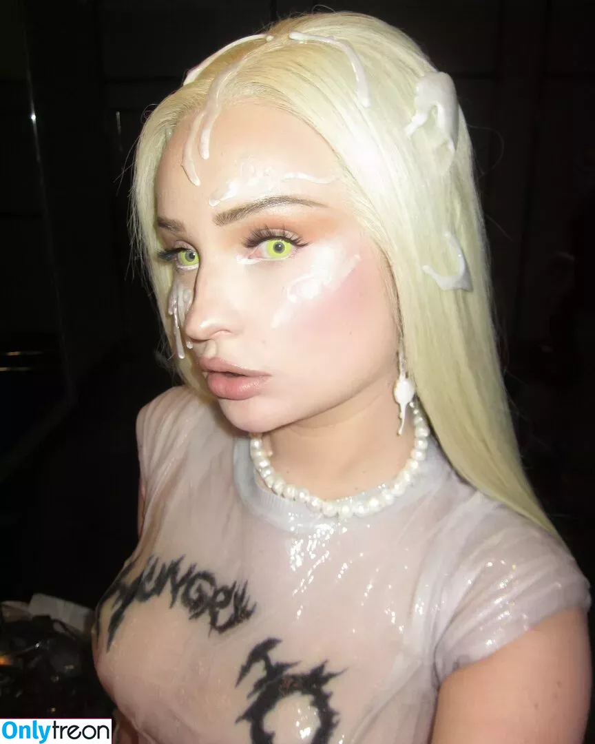 Kim Petras голая photo #0024 (kimpetras)