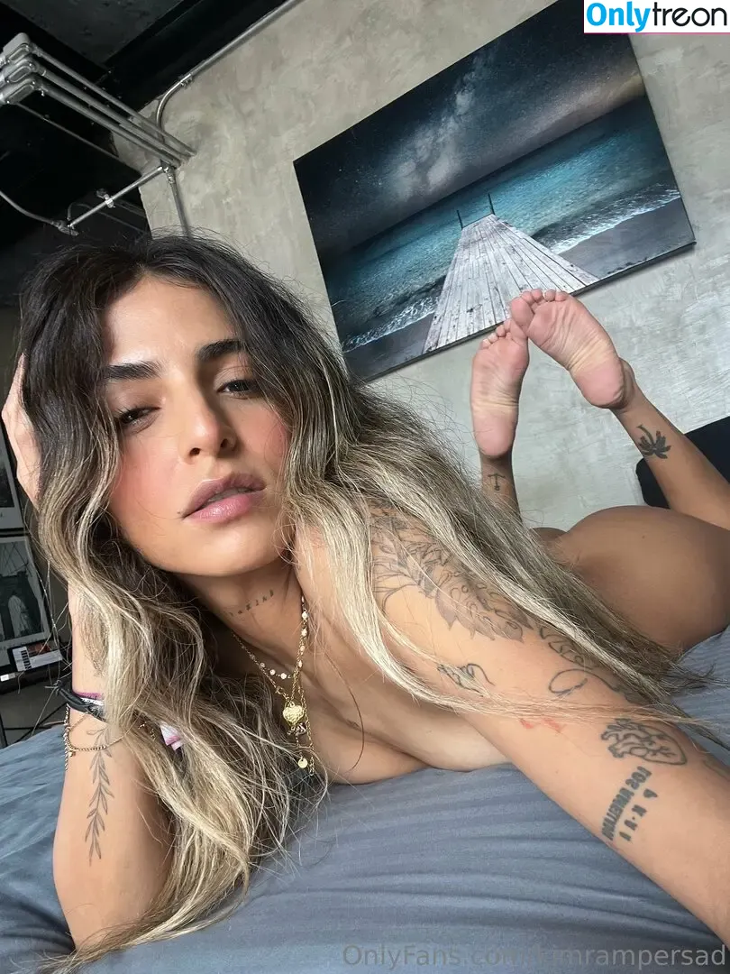 Kim Rampersad голая photo #0061 (kimrampersad)