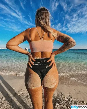  nude photo #0007