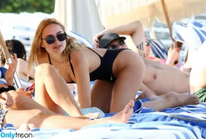 Kimberley Garner / kimberleygarner / kimberleylondon nude photo #0550