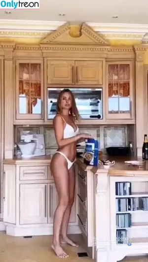 Kimberley Garner / kimberleygarner nude photo #0569