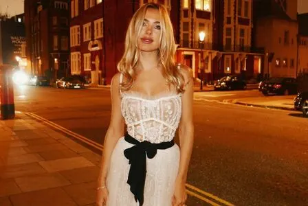Kimberley Garner / kimberleygarner фото голая #0179