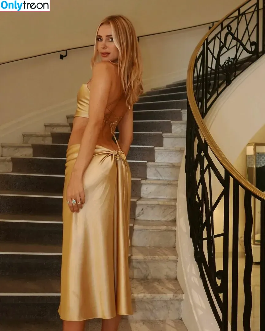 Kimberley Garner nude photo #0087 (kimberleygarner)