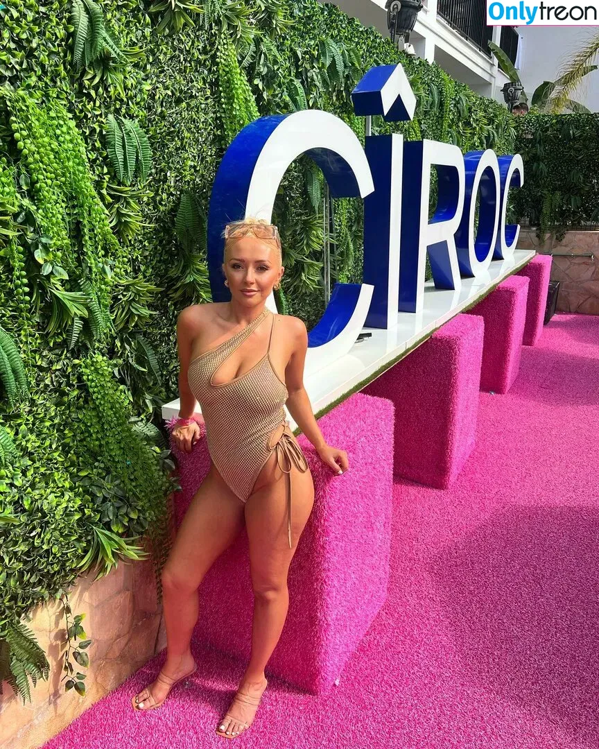 Kimberly Hart-Simpson nude photo #0034 (kimberly_h_s)