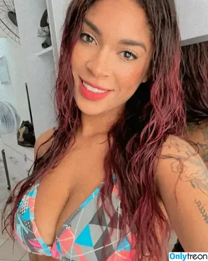 Kimberly Solomon / kmsola nude photo #0038
