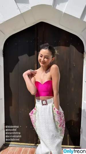Kimiko Glenn / kimikoglenn nude photo #0142
