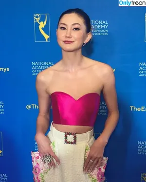 Kimiko Glenn / kimikoglenn nude photo #0143
