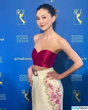 Kimiko Glenn / kimikoglenn nude photo #0149