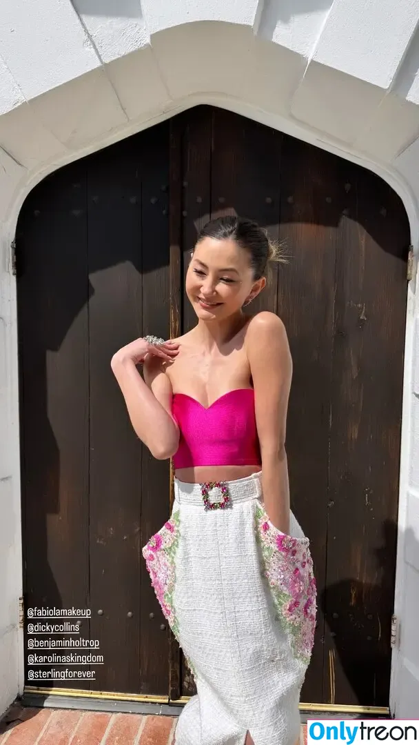 Kimiko Glenn голая photo #0142 (kimikoglenn)