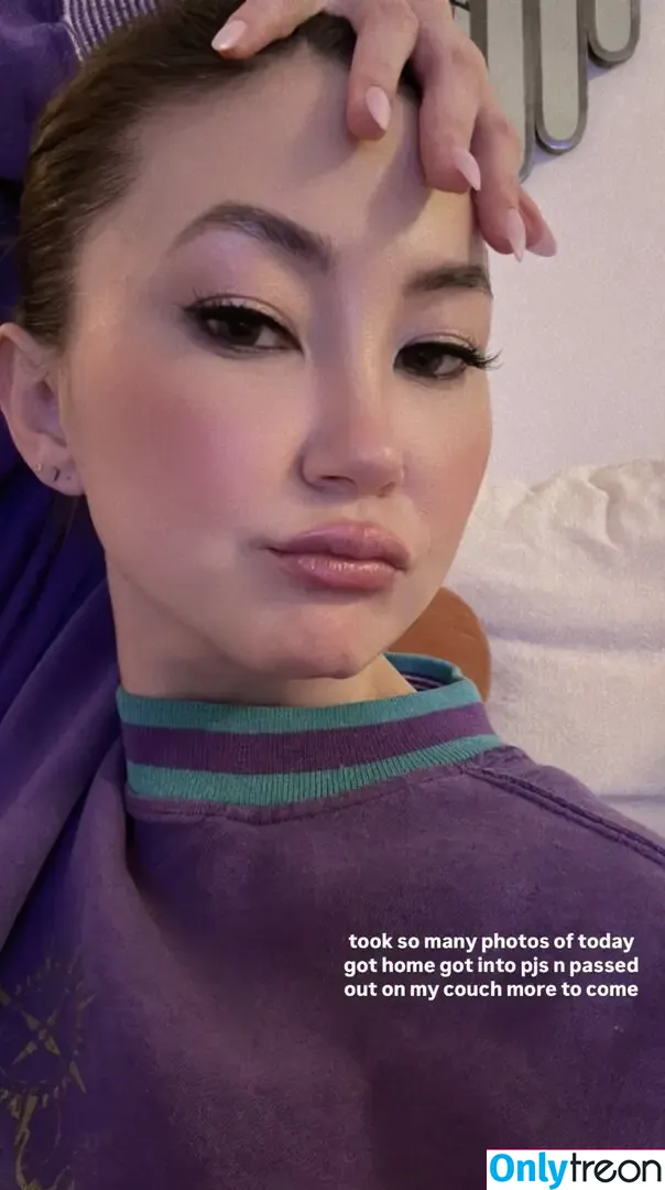 Kimiko Glenn nude photo #0160 (kimikoglenn)