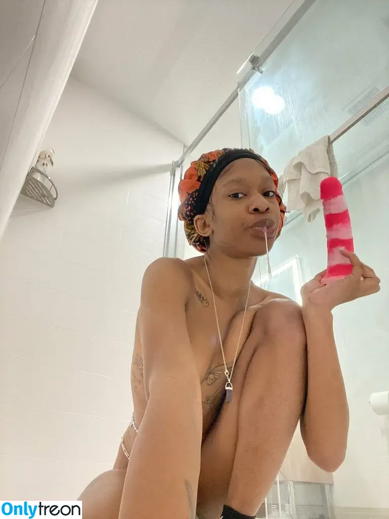 kimmeedumpy nude photo #0009 (kimmee.tv / kimmeex)