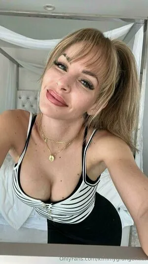 kimmygrangerxxx / strangerthangranger nude photo #0351