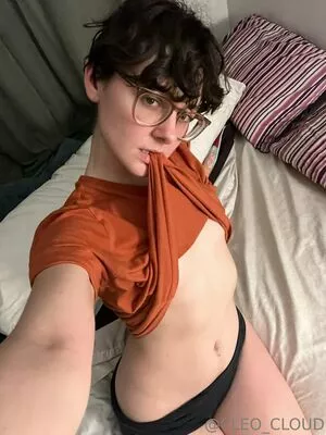 king_leo_cloud / wiz__keelifa nude photo #0001